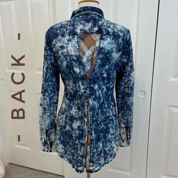RYAN MICHAEL ⭐️NWT Button Down/Tunic in Acid Washed Blue - Picture 2 of 14